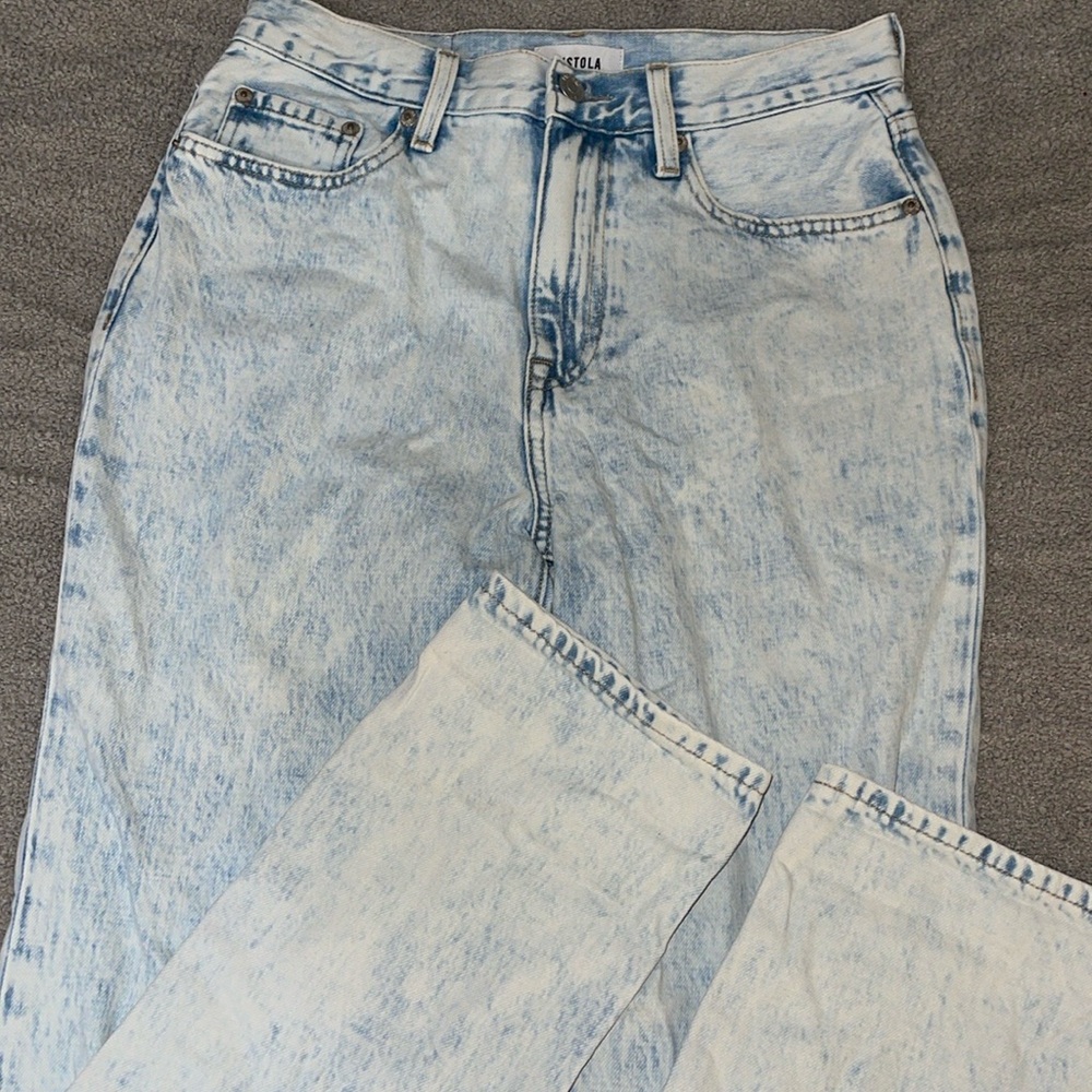 Pistola super light wash straight jeans!